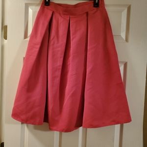 Pink pleated skirt